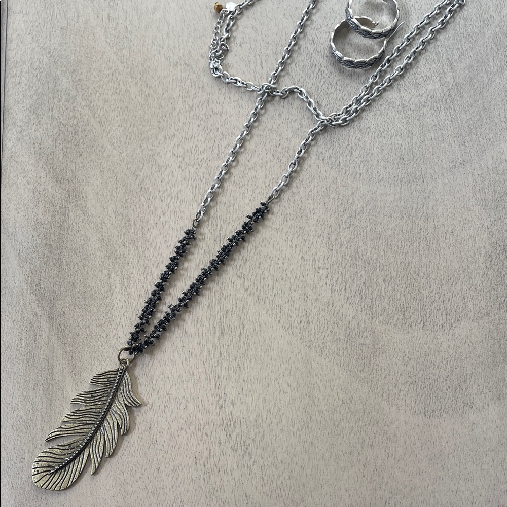 Lucky Brand Mixed Metal Feather Pendant Necklace w/earrings